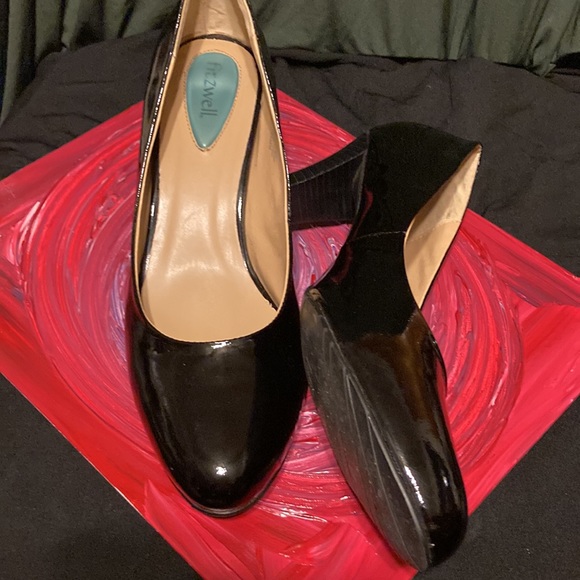 Black heels - Picture 3 of 17